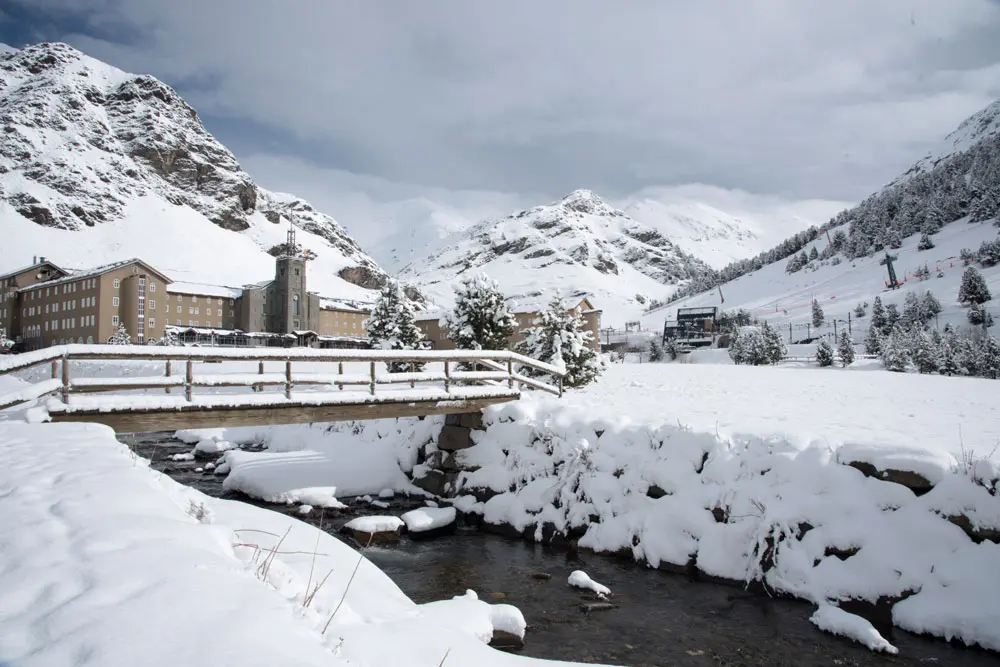 10 alojamientos perfectos para disfrutar con tus hijos de la nieve