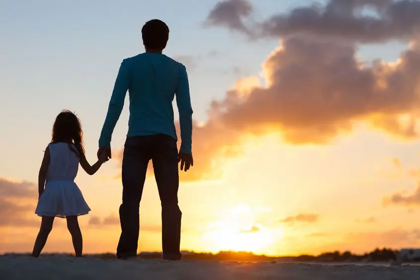 3 cosas que un padre debe enseñar a sus hijas