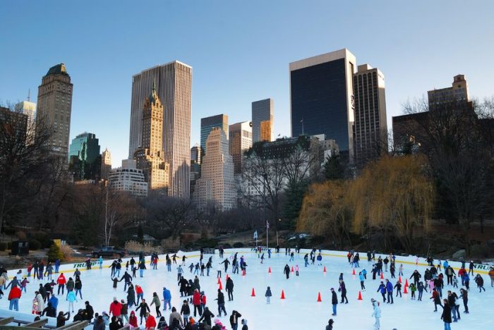 Pista de patinaje Wollman Rink, en Central Park, Nueva York en Navidad