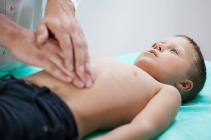 Remedios naturales dolor barriga niños