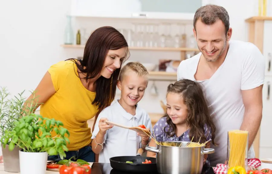 10 recetas rápidas y fáciles de hacer en casa para niños