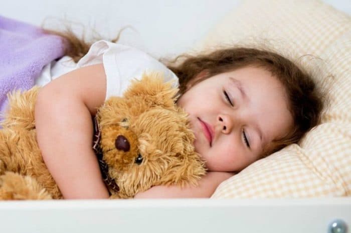 Consejos para que tu hijo de más de 3 años pueda dormir mejor