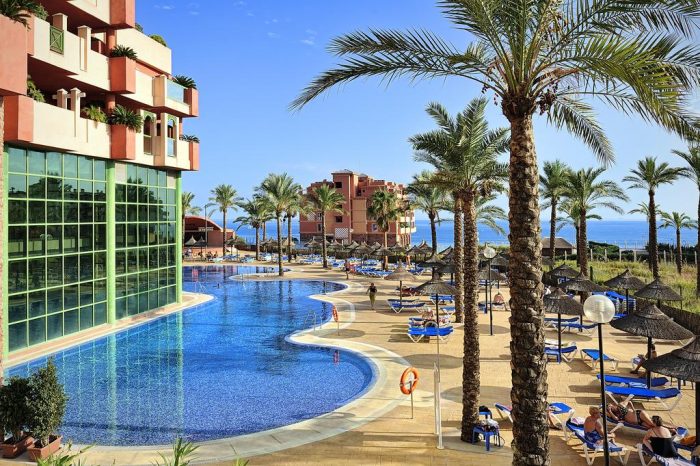 Holiday World RIWO Hotel, en Benalmádena, Málaga