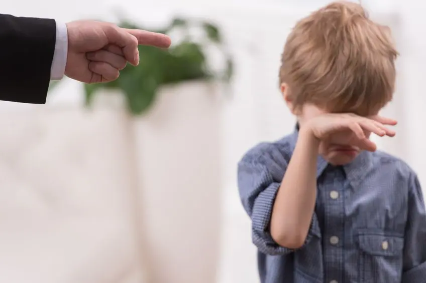 Cómo prevenir el maltrato infantil