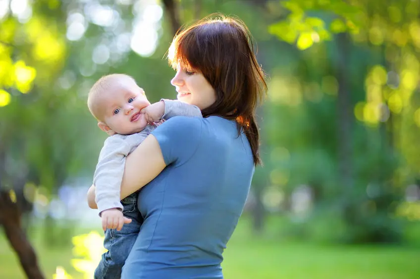 Guía básica de primeros auxilios a bebés y niños: ¿Qué debes hacer y qué evitar?