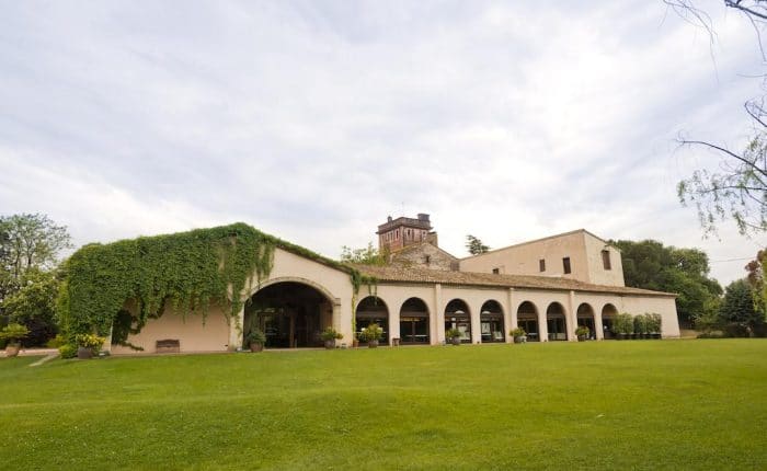 La Mola Hotel, en Terrassa, Barcelona La Mola Hotel, en Terrassa, Barcelona
