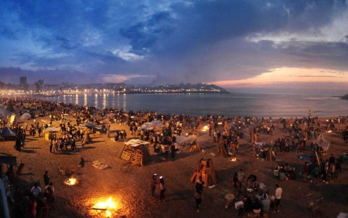 Verbena de San Juan en playa de Orzán, La Coruña