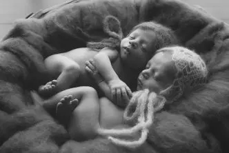 Bebés en blanco y negro