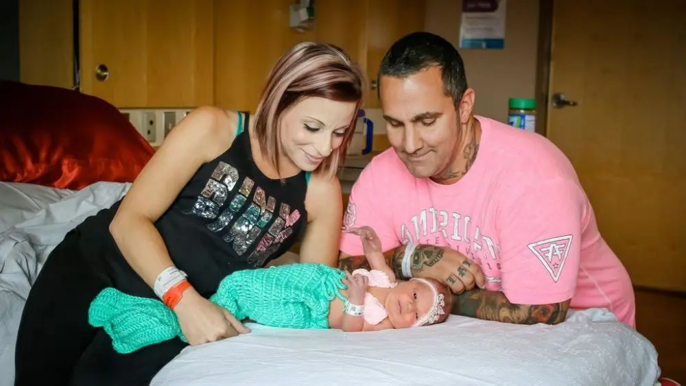 Padres Mariana bebé muerto Meningitis HSV1 herpes labial