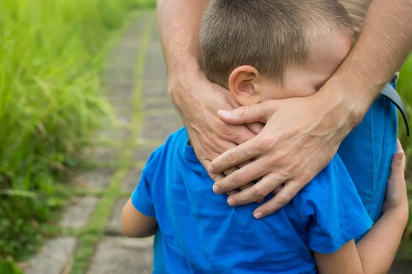 Cómo ayudar a tu hijo a afrontar la muerte de un padre