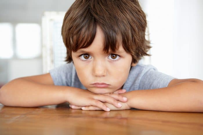niño afrontar pérdidas emocionales