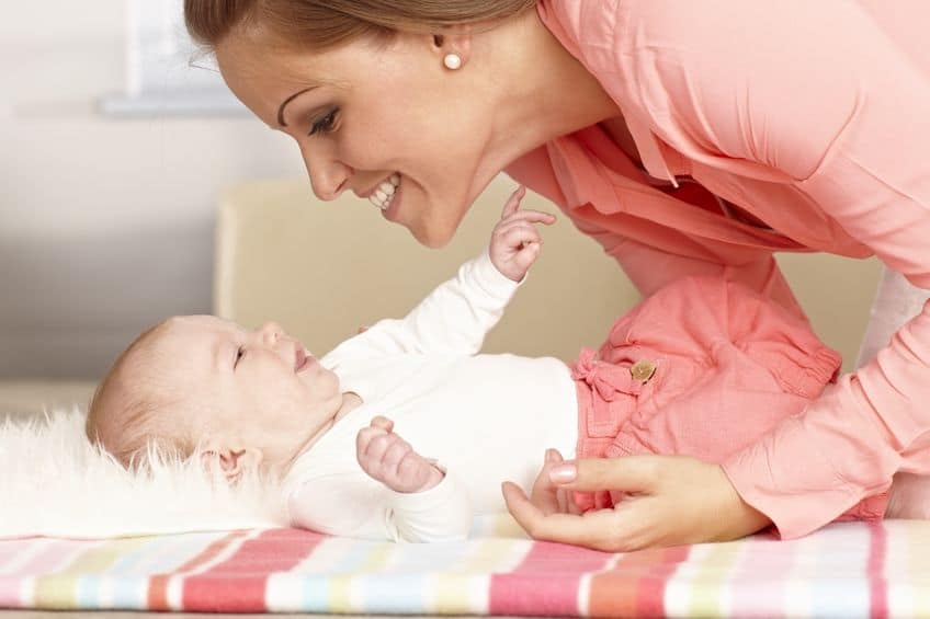 ¿Por qué cambiamos el tono de la voz cuando hablamos con bebés?