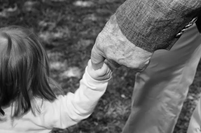 Abuelos nietos hijos aprovechados