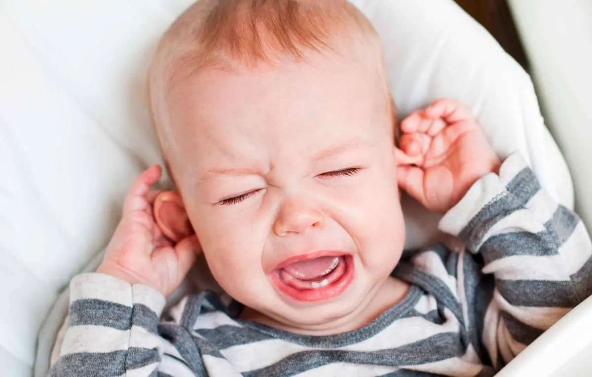 Otitis infantil: Causas, síntomas, tratamiento y prevención