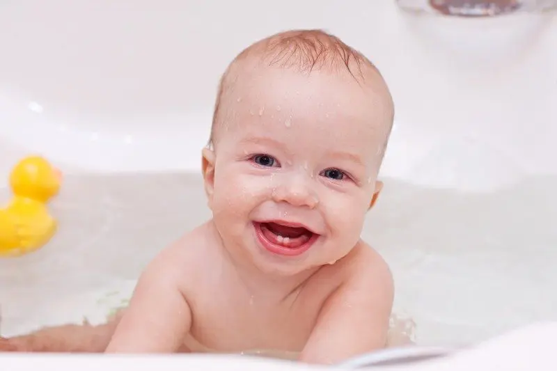 Los síntomas más característicos de la salida de los dientes en el bebé