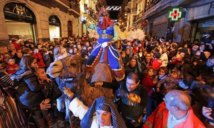 Cabalgata Reyes Magos Navidad Alcoy Alicante Valencia