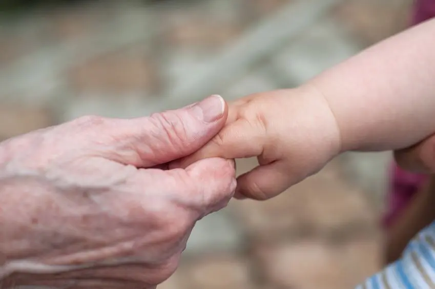 La abuela paterna es una persona muy importante en la vida de cualquier niño