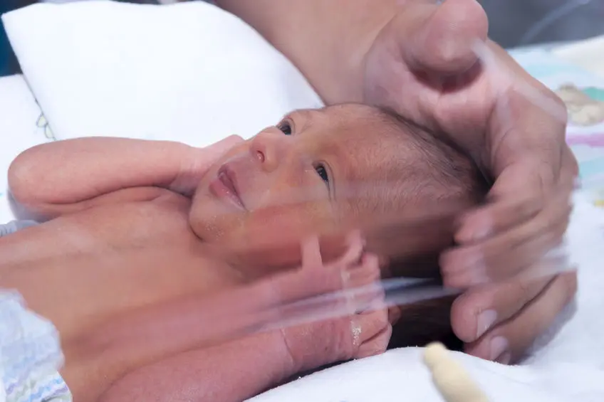 La supervivencia de bebés prematuros con más de 28 semanas alcanza el 95% en España