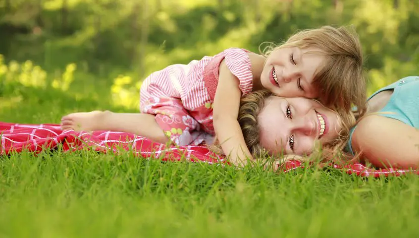 2 Tias La importancia de las tías para los niños - Etapa Infantil