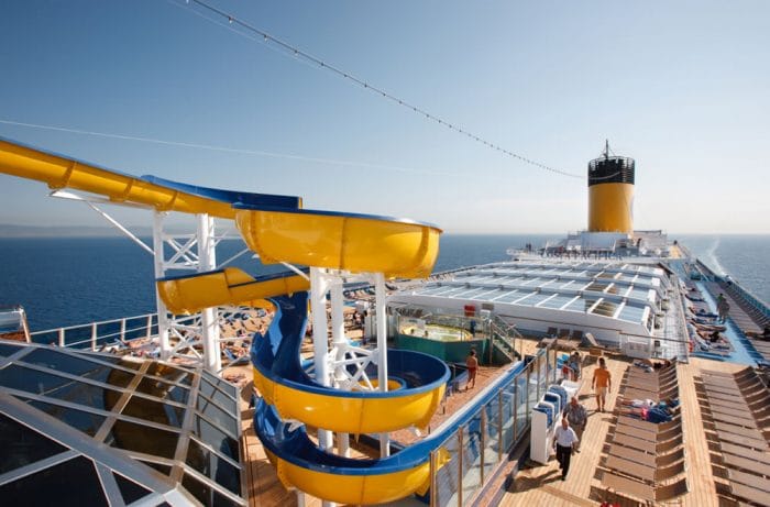 Costa Cruceros piscina exterior para niños