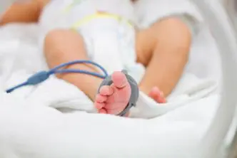 bebe muere padres solo daban leche vegetal