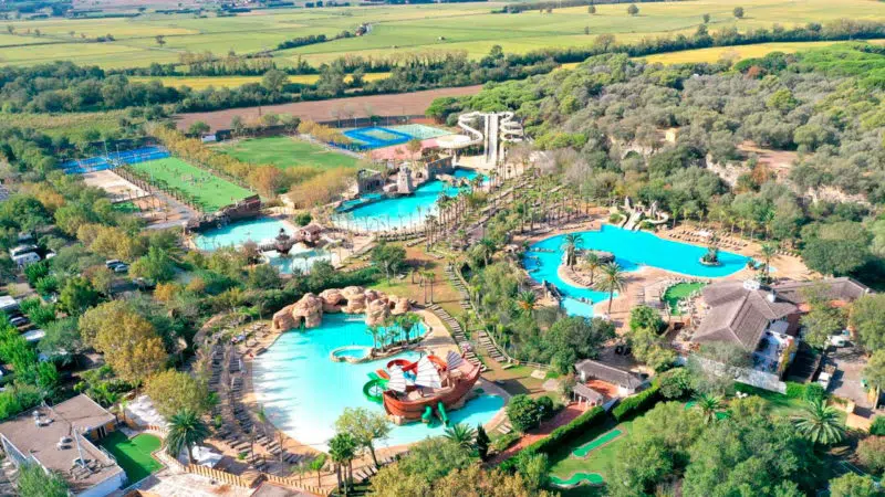 Camping El Delfín Verde Costa Brava Resort, en Torroella de Montgrí