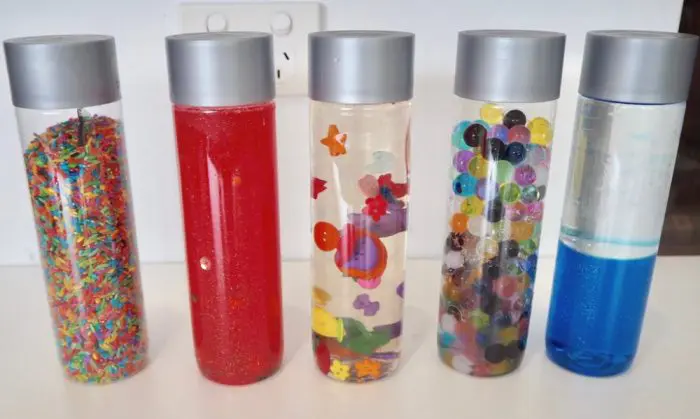 Botellas sensoriales liquida bolas