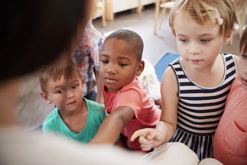 Método Montessori: ¿Cómo enseñar a los niños a leer y escribir?