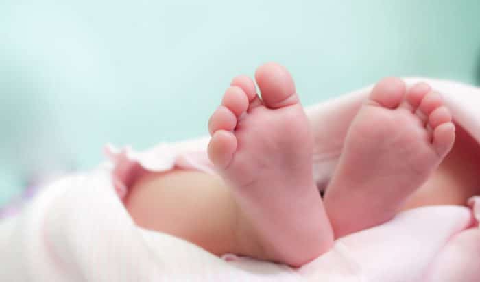 Como Calmar Las Molestias De Tu Bebe Con Un Ligero Masaje En Los Pies Etapa Infantil