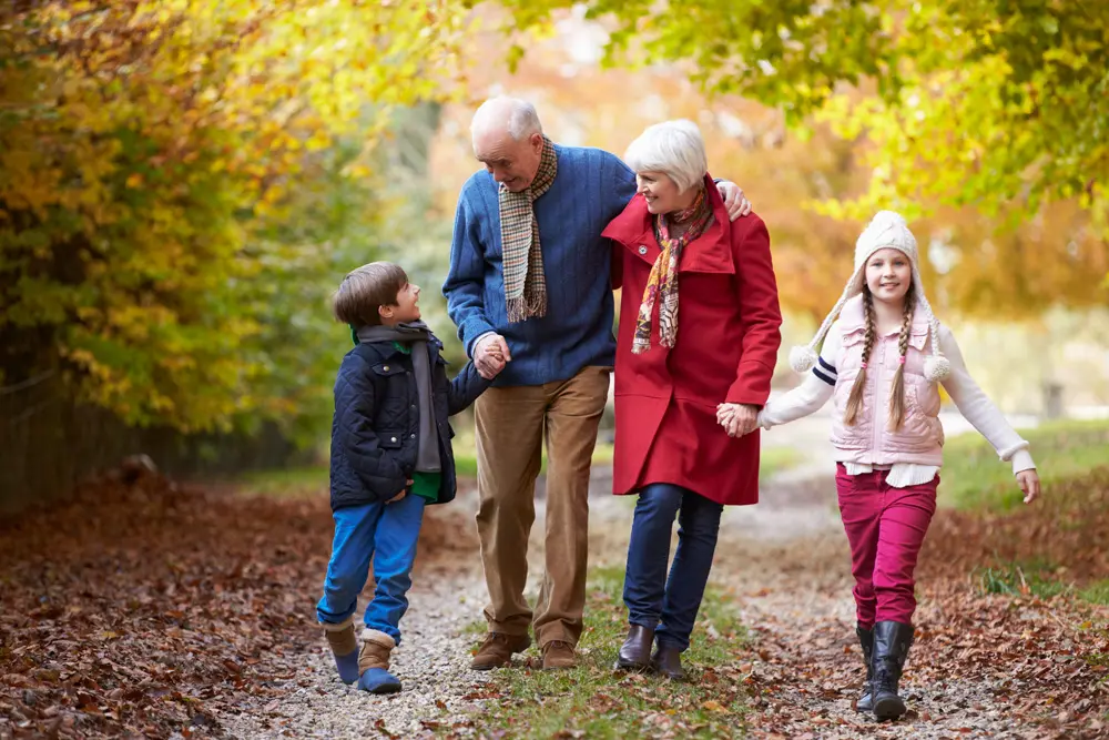 Abuelos: debéis saber esto ANTES de cuidar a los nietos