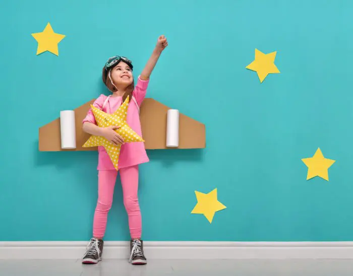 Beneficios y ejemplos de juegos de roles para niños