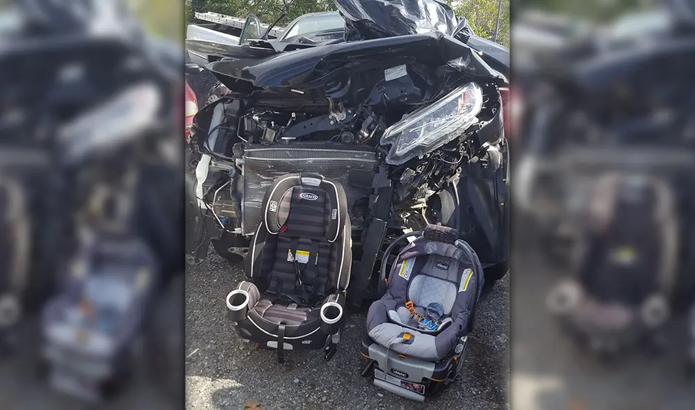 La foto que nos indica que los niños deben ir bien sentados en el coche