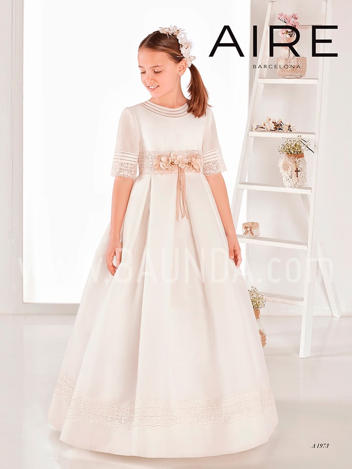 Vestidos y complementos que te enamorarán para la Primera Comunión de tu hija - Etapa Infantil Vestidos y complementos que te enamorarán para la Primera Comunión de tu hija - Etapa Infantil