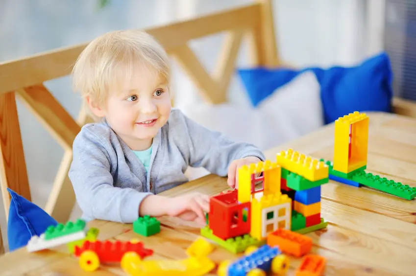 Neuroeducación: Conocer el cerebro infantil para educar niños felices
