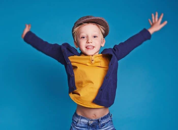 niño feliz