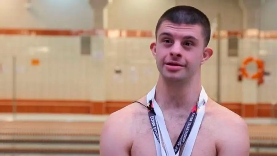 Carlos Hernández: con Síndrome de Down, sin límites y 5 medallas de oro en natación