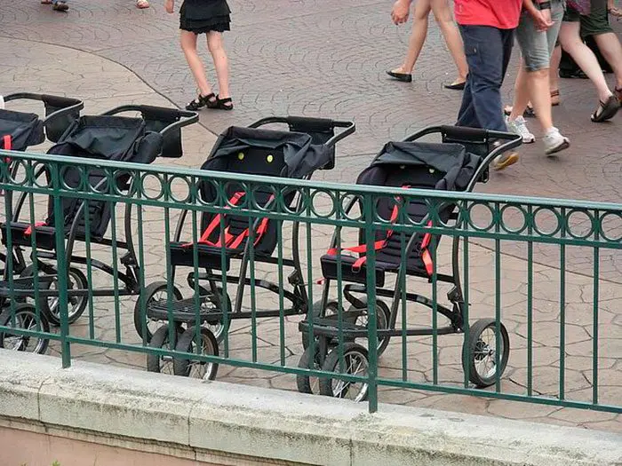 disneyland cochecitos bebe alquilar