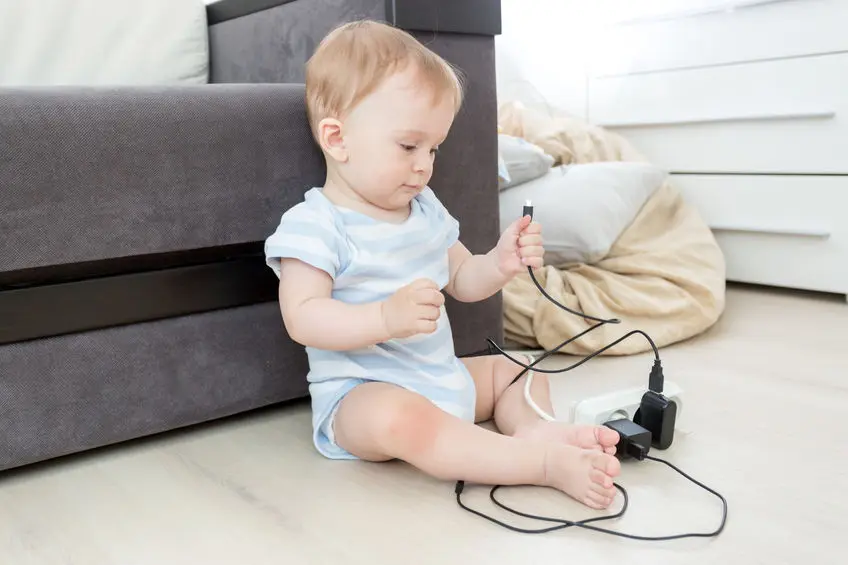 Mantén a tus hijos lejos de los cables