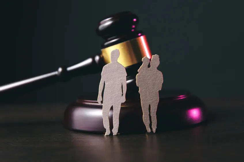 Un padre pierde la custodia de su hijo por dejarlo siempre con los abuelos
