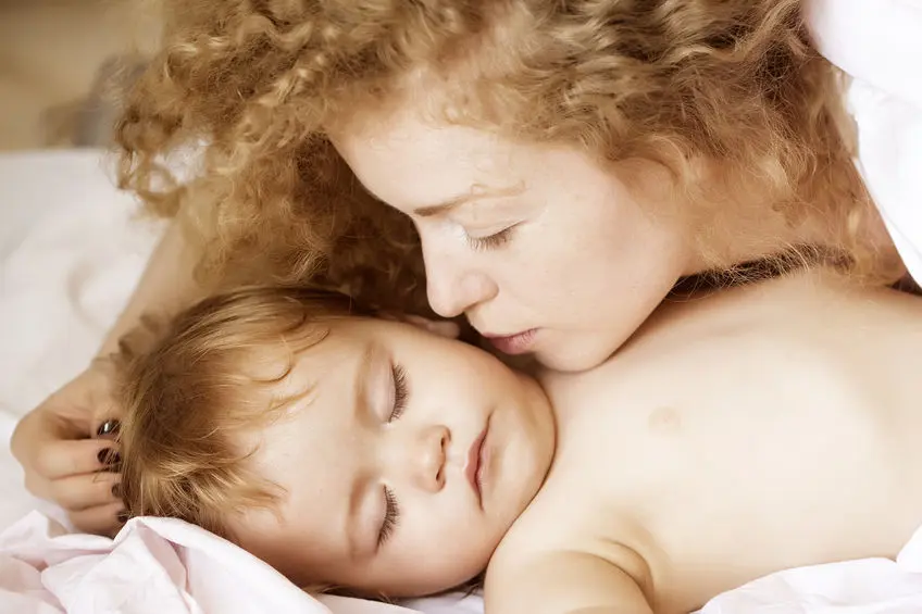 Carta a un hijo: Te di un beso mientras dormías