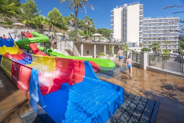 Hotel Oasis Park Splash, en Calella, Barcelona