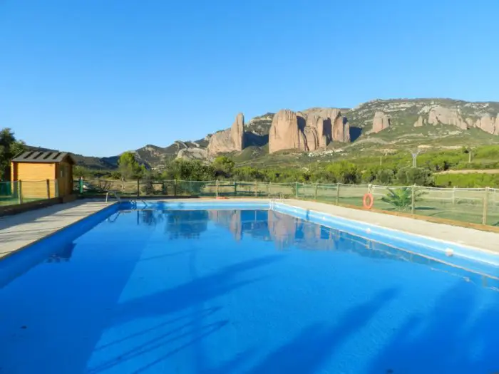 Camping Bungalows Armalygal, en Murillo de Gállego, Zaragoza