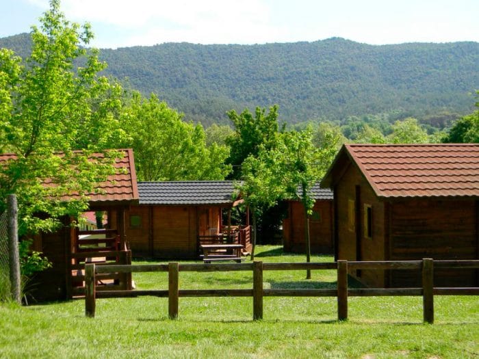 Camping la Vall de Campmajor, en Sant Miquel de Campmajor, Girona