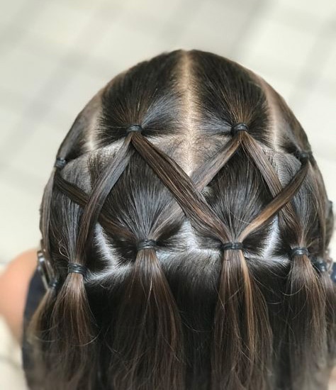 Girl hairstyle Mini interlocking pigtails