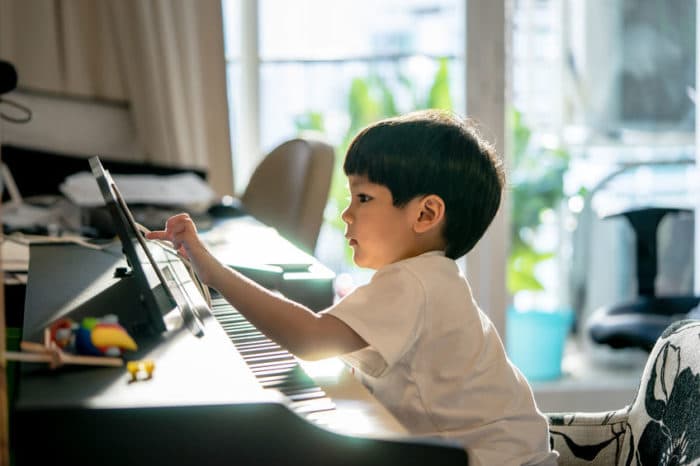 inteligencia niños instrumento musical