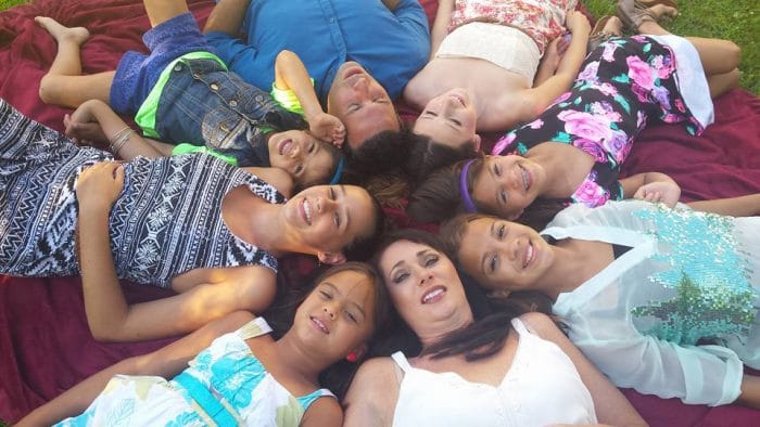 Laura 4 hijas adoptadas