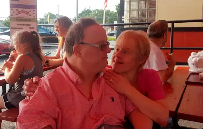 Sindrome Down pareja amor