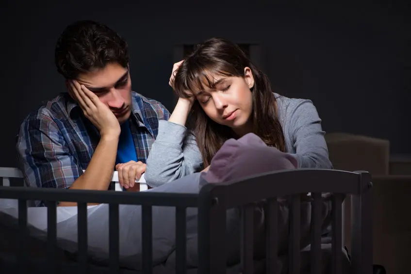 Los padres pierden 700 horas de sueño solo en el primer año
