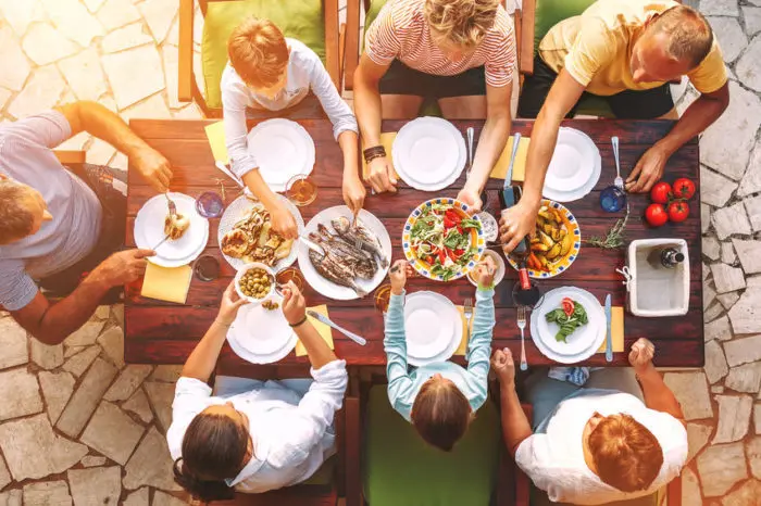 Cenar en familia