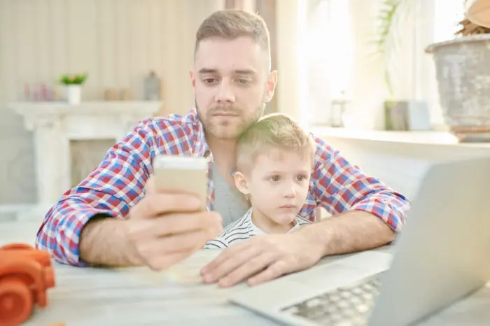 Adicción móvil padres